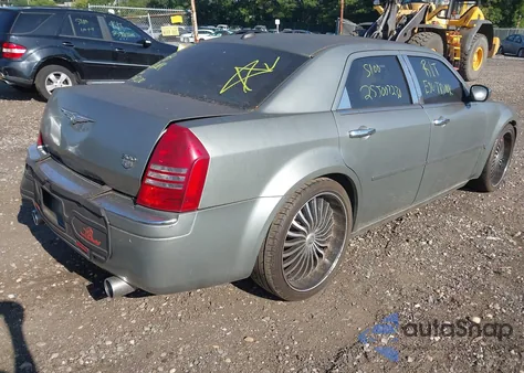 2005 Chrysler 300C из США, поврежденный, VIN 2C3AA63H95H136317